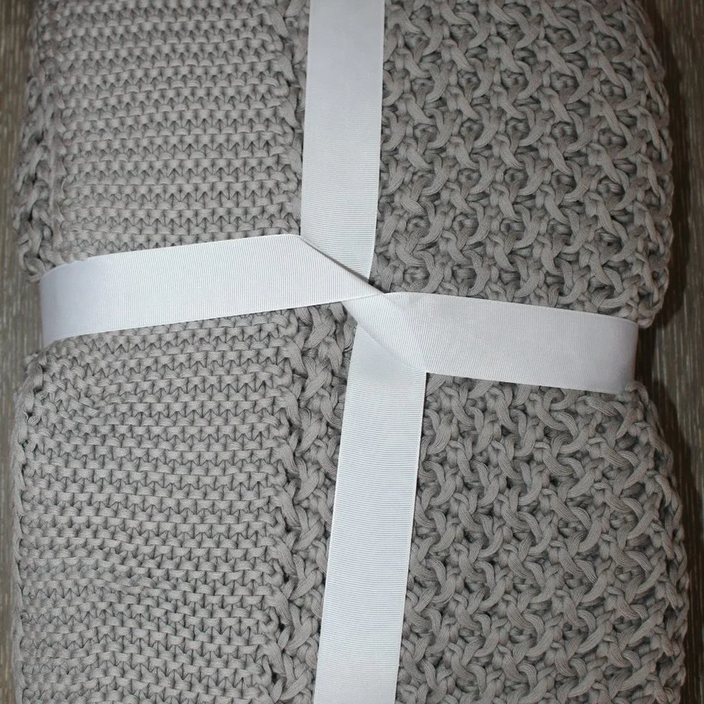 NWT UGG JUANA KNIT COMFY SWEATER WEAVE THROW‎ GRAY 50 X 70